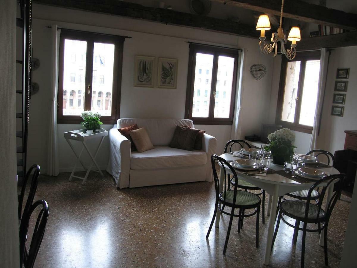 Loft Overlooking The Grand Canal Velence Kültér fotó