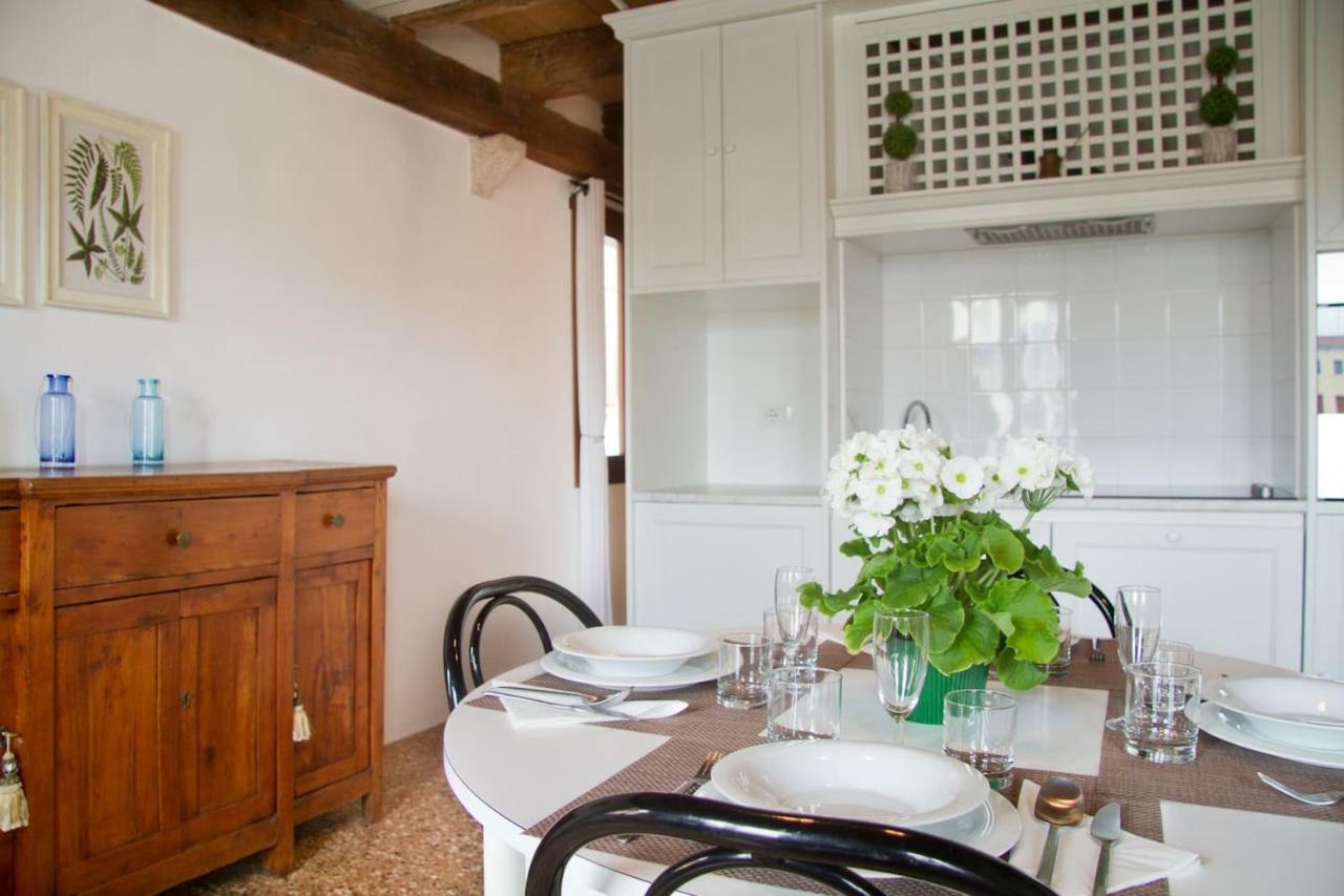 Loft Overlooking The Grand Canal Velence Kültér fotó